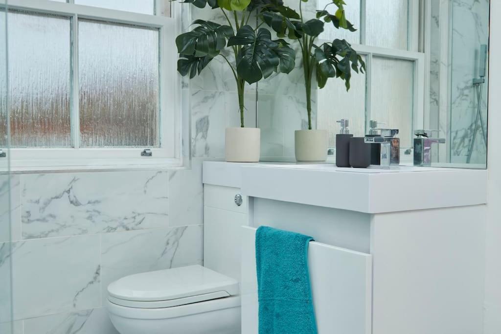 Beautiful Central Apartment レミントンスパー エクステリア 写真