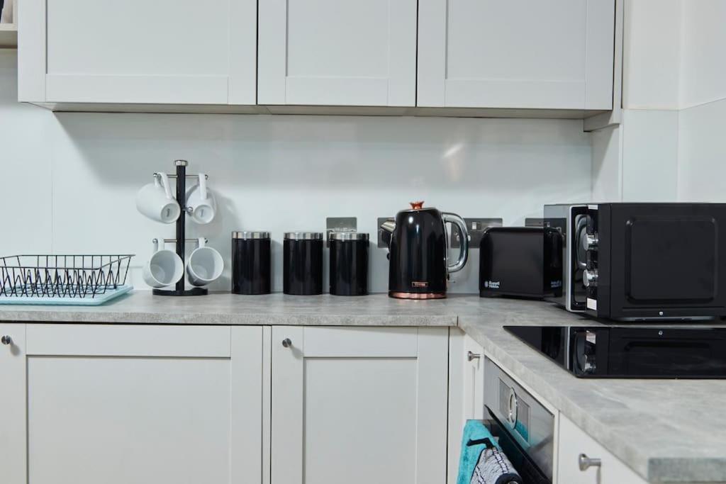 Beautiful Central Apartment レミントンスパー エクステリア 写真