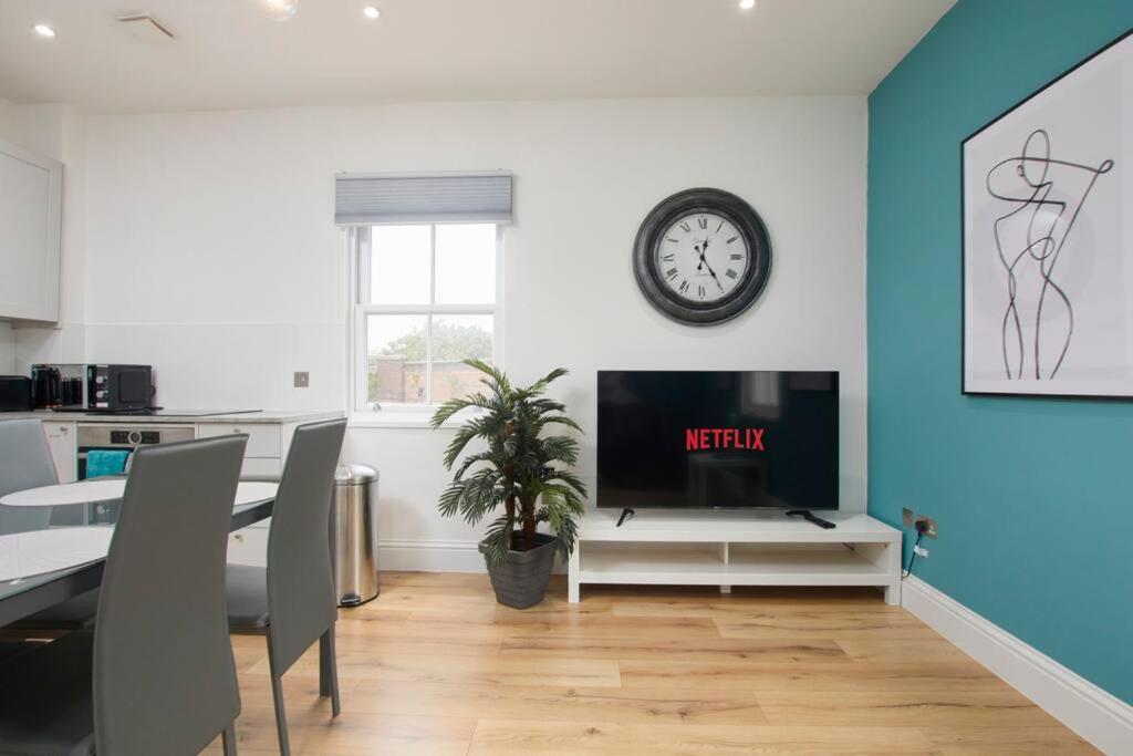 Beautiful Central Apartment レミントンスパー エクステリア 写真